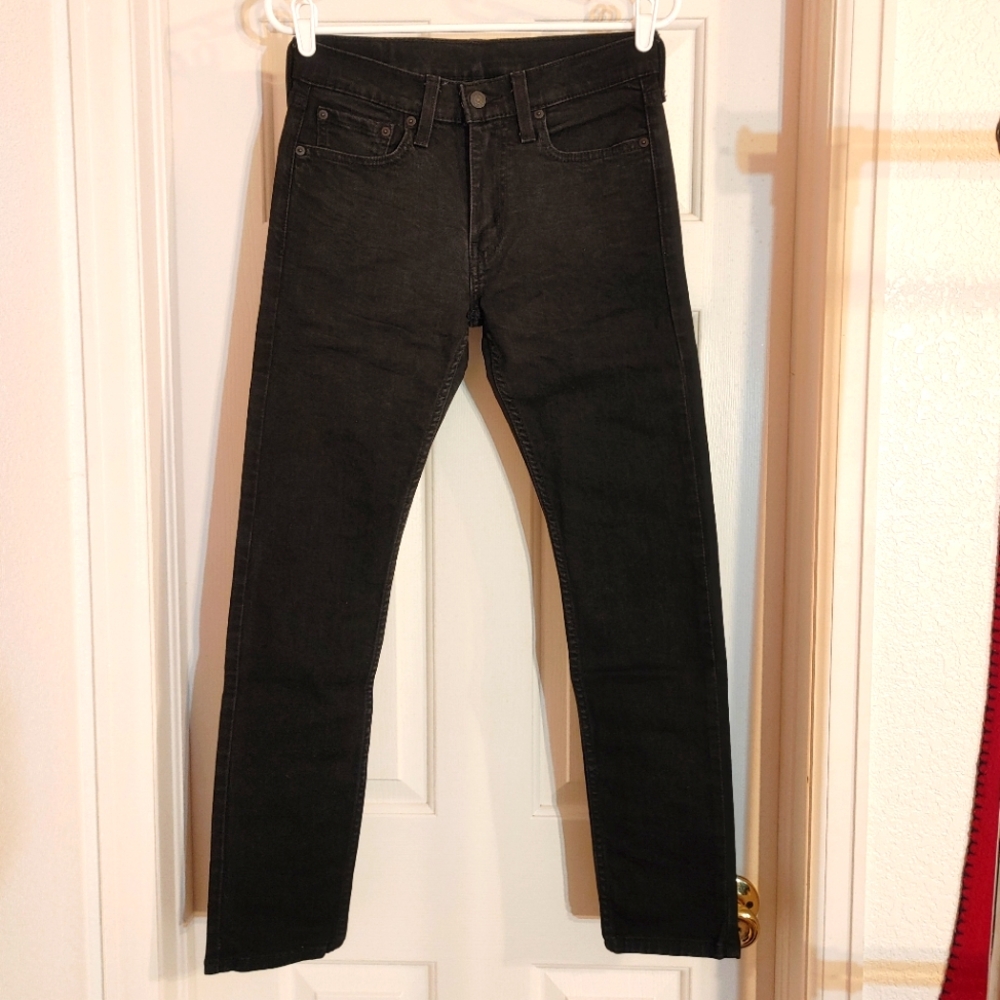 Levi's 519 Black Skinny Jeans
